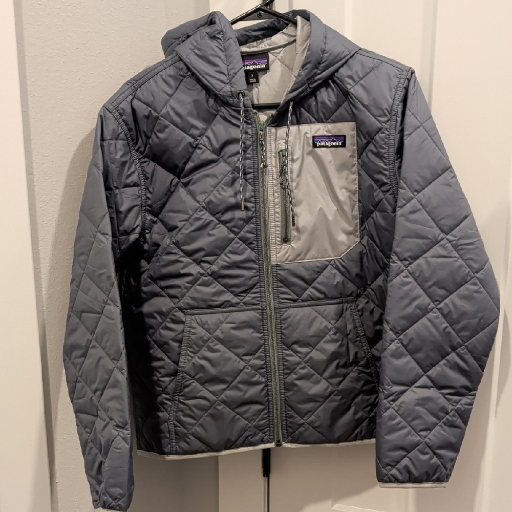 Patagonia Women's Gray Quilted Puffer Jacket